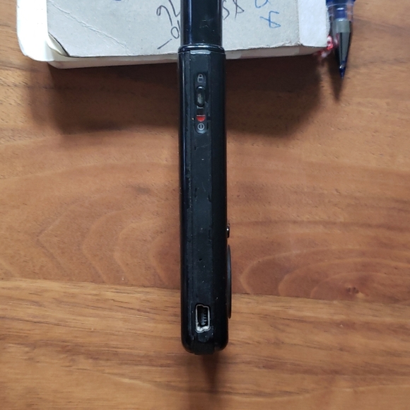 SIRIUS SATALITE RADIO - Picture 4 of 7